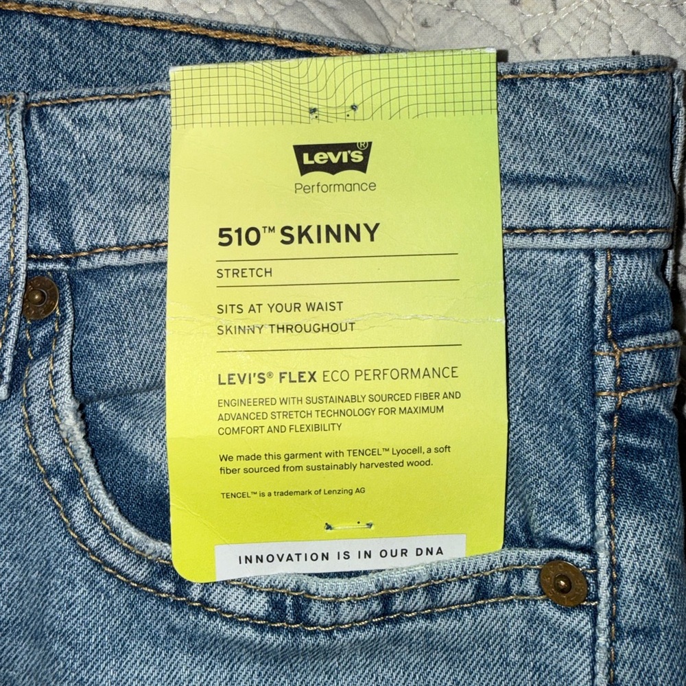 Levi's Men's Light Blue Skinny Jeans - Picture 8 of 9